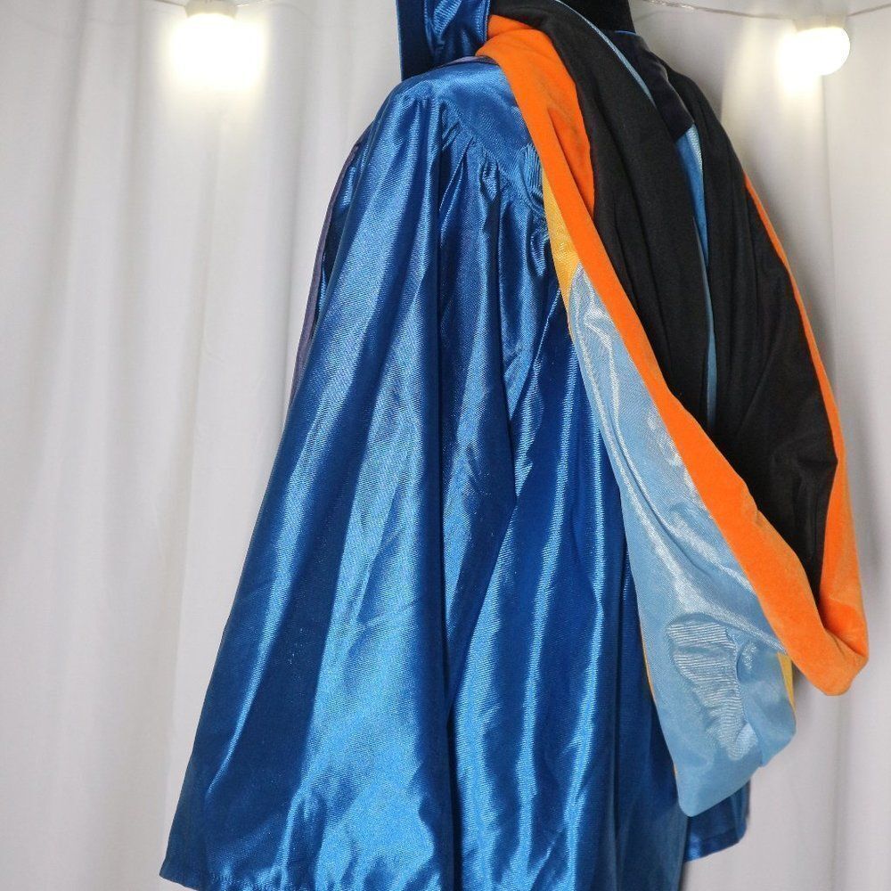 Blue Cap and Gown 5'5"/5'6" - Picture 2 of 8